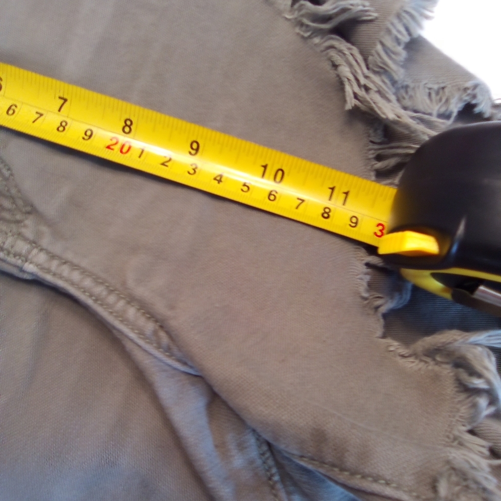 AMERICAN EAGLE SHORT JEAN - Picture 3 of 10